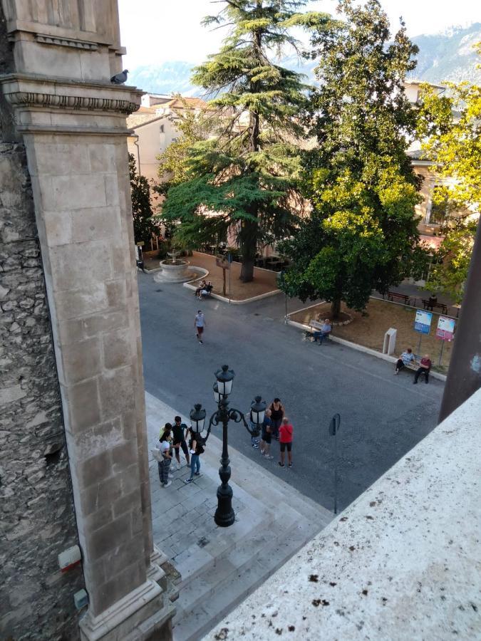 Don Aniello Alloggio Turistico スルモナ エクステリア 写真