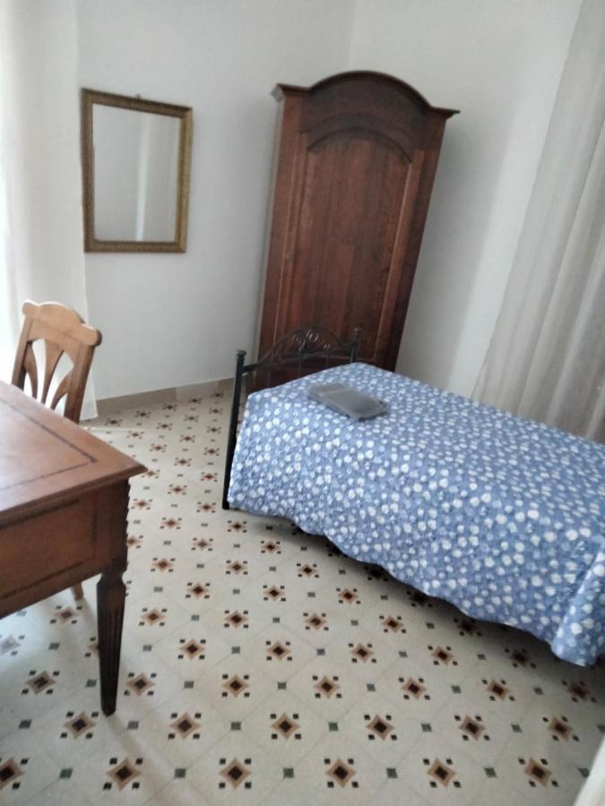 Don Aniello Alloggio Turistico スルモナ エクステリア 写真